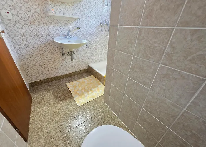 Dobrila Nv With Terrace And Sea View Apartament *