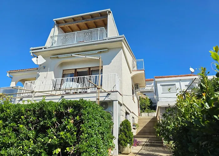 Dobrila Nv With Terrace And Sea View Apartament Novi Vinodolski