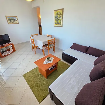 Dobrila Nv With Terrace And Sea View *