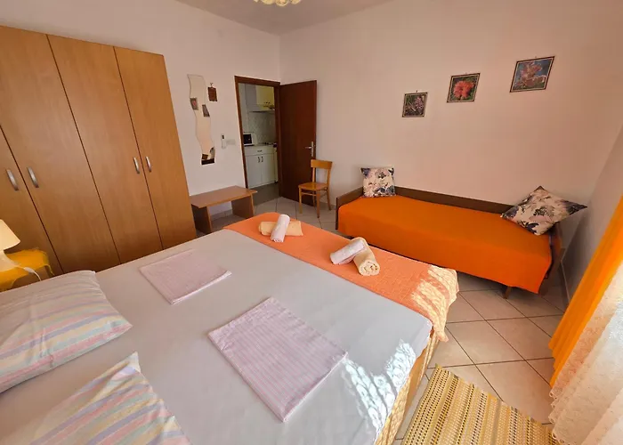 Dobrila Nv With Terrace And Sea View *