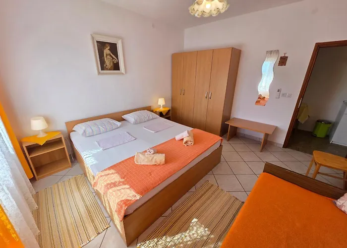 Dobrila Nv With Terrace And Sea View Lejlighed *